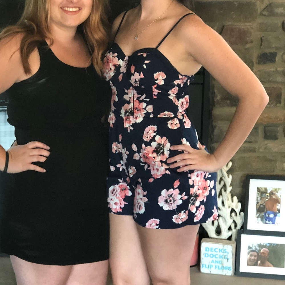 Floral romper with pockets